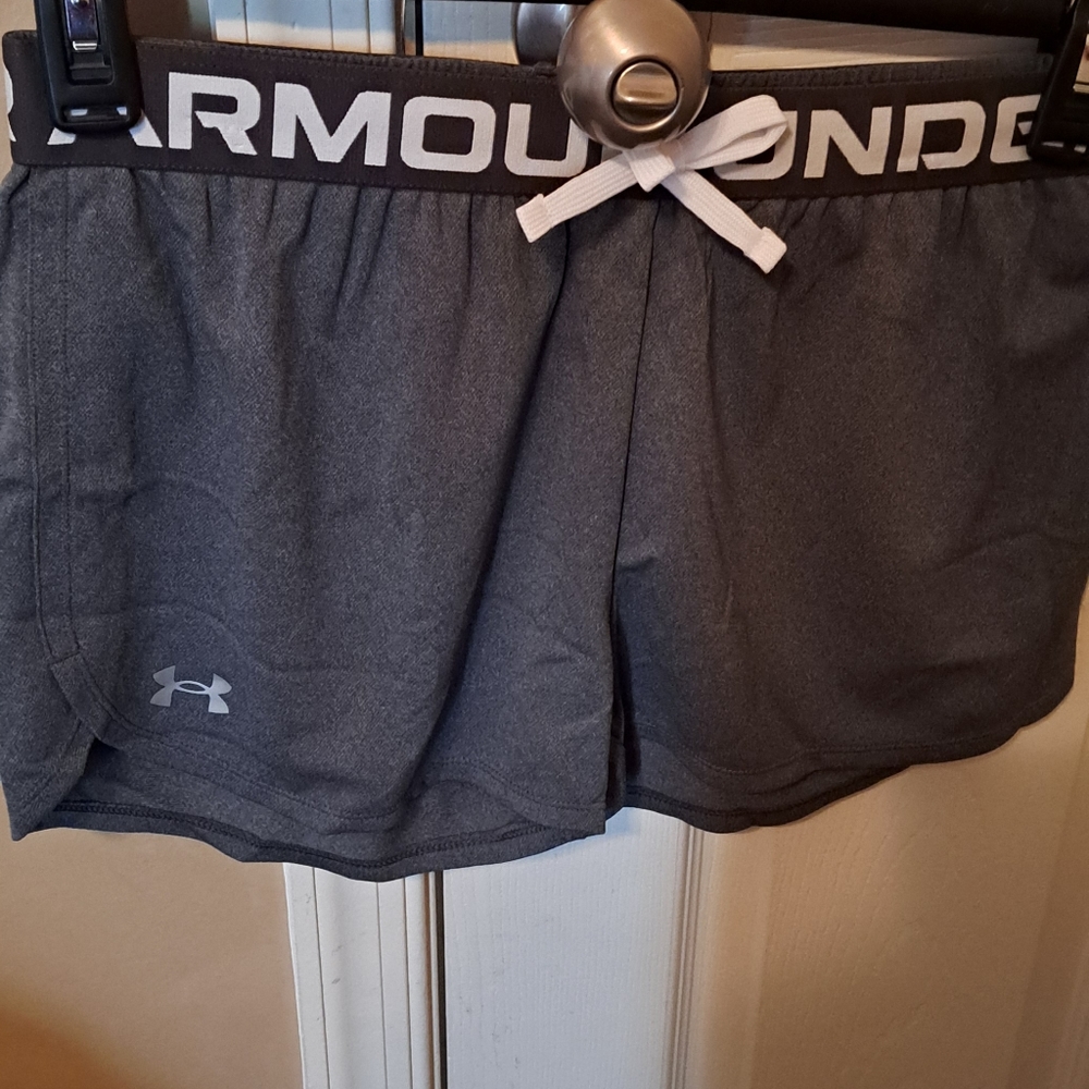 Girls Under Armor athletic shorts NWT